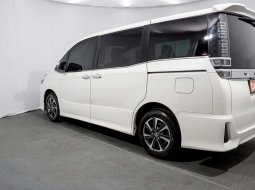 Jual mobil Toyota Voxy 2019 4