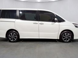 Jual mobil Toyota Voxy 2019 6