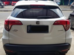 Honda HRV E A/T ( Matic ) 2017 Putih Siap Pakai Good Condition 2