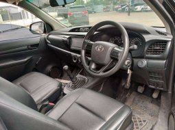 Toyota Hilux S-Cab 2.4 DSL M/T 2018 4