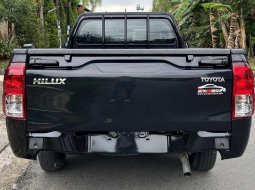 Toyota Hilux S-Cab 2.0 L M/T BENSIN 2017 7