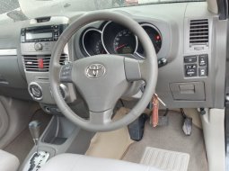 Jual mobil Toyota Rush 2012 6