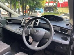Jual mobil Honda Freed E 2014 bekas, Jawa Timur 8
