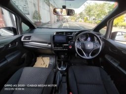 Jual Honda Jazz RS 2017 harga murah di Jawa Timur 9