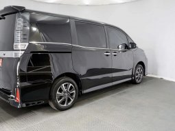 Toyota Voxy CVT 2018 Hitam 1