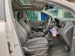 Jual mobil bekas murah Chevrolet TRAX LTZ 2017 di DKI Jakarta 5