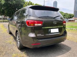 Kia Grand Sedona Ultimate 2017 Coklat 2