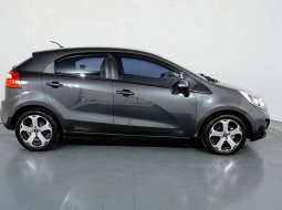 Kia Rio 1.4 MT 2013 Abu-abu 6