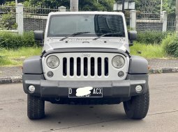 Jeep Wrangler Diesel 2014 Putih 3