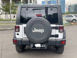 Jeep Wrangler Diesel 2014 Putih 4