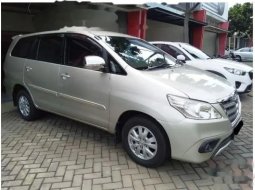 Mobil Toyota Kijang Innova 2014 G terbaik di Banten 12