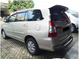 Mobil Toyota Kijang Innova 2014 G terbaik di Banten 3