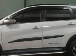 Toyota Rush (2019) S TRD SPORTIVO LUXURY MATIC KM 5.000 3