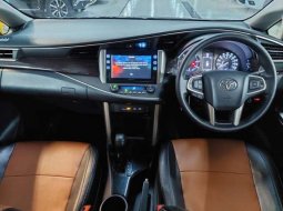 Toyota Kijang Innova (2017) 2.4 V SOLAR MATIC KM 70.000 3