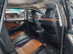 Toyota Kijang Innova (2017) 2.4 V SOLAR MATIC KM 70.000 5