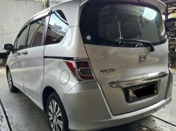 Honda Freed S AT ( Matic ) 2012 Abu2 muda Km 151rban  Plat Genap 4