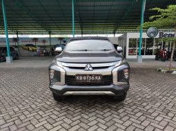 Mitsubishi Triton Exceed MT Double Cab 4WD 2020 Pickup 3