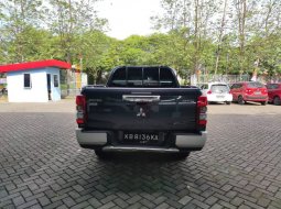 Mitsubishi Triton Exceed MT Double Cab 4WD 2020 Pickup 4