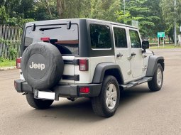 Jeep Wrangler Rubicon Diesel AT 2014 Putih 10