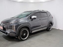 Mitsubishi Xpander Cross AT 2019 Abu-abu 3