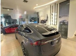 Jual cepat Tesla Model X 75D 2019 di DKI Jakarta 3