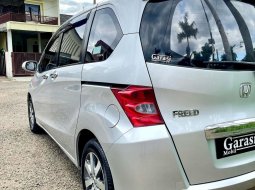 Promo Honda Freed E PSD thn 2010 5