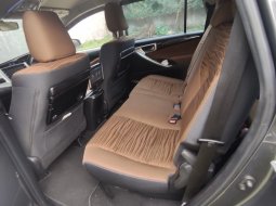 Toyota Kijang Innova V Luxury 2018 9