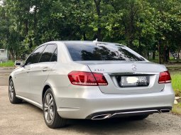 Mercedes-Benz E-Class E 200 2016 Silver 6