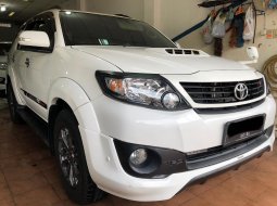 Toyota Fortuner 2.5 VNT TRD Automatic 2014 Putih 1