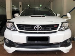 Toyota Fortuner 2.5 VNT TRD Automatic 2014 Putih 2