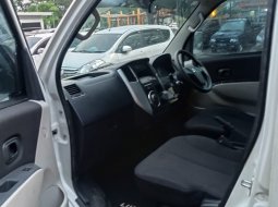 Daihatsu Luxio D MT Manual 2018 Putih 9