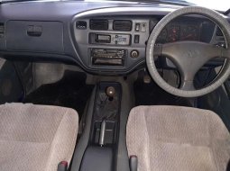 Jual Toyota Kijang LGX-D 2001 harga murah di Jawa Timur 3