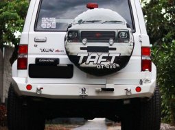  Daihatsu Taft GT F-73 4x4 Diesel 5-Speed Independent Suspension tahun 1997 4
