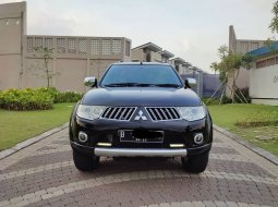 Mitsubishi Pajero Sport Dakar 2016 Hitam 1