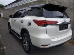 Jual Mobil Bekas Promo Harga Terjangkau  Toyota Fortuner VRZ 2018 6