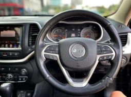 Mobil Jeep Cherokee 2015 dijual, DKI Jakarta 3