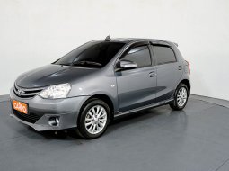 Toyota Etios Valco G MT 2013 Grey 3