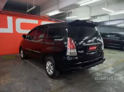 Jawa Barat, Toyota Kijang Innova E 2011 kondisi terawat 6