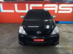 Jawa Barat, Toyota Kijang Innova E 2011 kondisi terawat 2