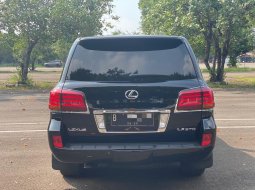 Lexus LX 570 Sport AT 2010 Hitam ISTIMEWA SEKALI BUKTIIN BGT SIAP PAKAI GRESS JAMIN SUKA SEKALI 6