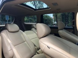 Kia Grand Sedona Ultimate 2017 Coklat 8