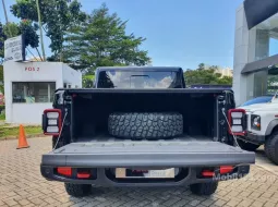 Banten, Jeep Gladiator 2020 kondisi terawat 10