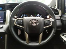 Mobil Toyota Kijang Innova 2021 V terbaik di DKI Jakarta 4