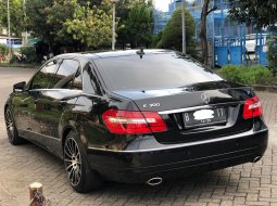 Promo Mercedes-Benz 300E murah 3