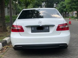 Mercedes-Benz E-Class 250 Avg 2013 Putih 4