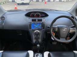 Toyota Yaris tipe 1.5 E  2012 3