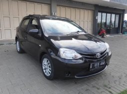 Jawa Barat, jual mobil Toyota Etios Valco E 2013 dengan harga terjangkau 9