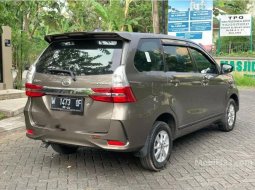 Dijual mobil bekas Daihatsu Xenia R, Jawa Timur  6