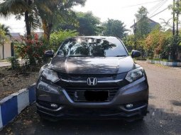 Mobil Honda HR-V 2018 E terbaik di Jawa Timur