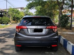 Mobil Honda HR-V 2018 E terbaik di Jawa Timur 6